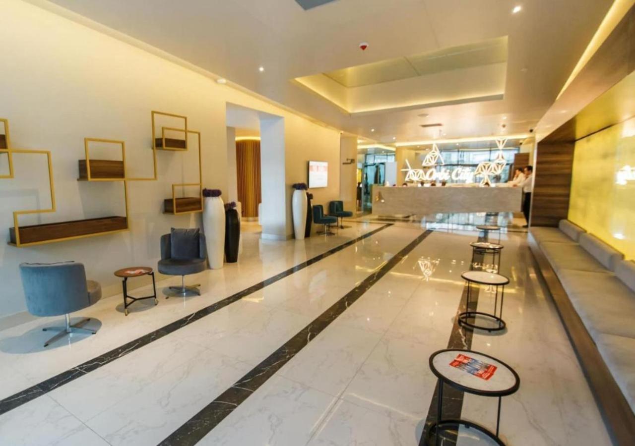 Orbi City Central Aparthotel บาทูมิ ภายนอก รูปภาพ